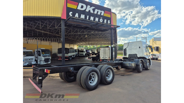 Cargo 2429 manual 2013 completo 8x2 chassi