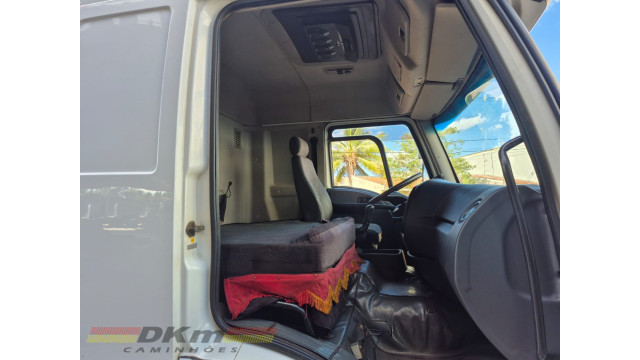 Cargo 2429 manual 2013 completo 8x2 chassi