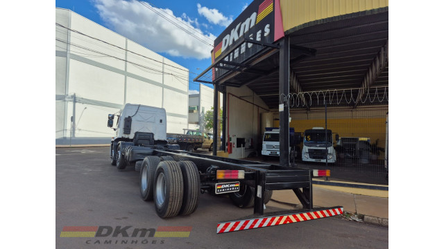 Cargo 2429 manual 2013 completo 8x2 chassi