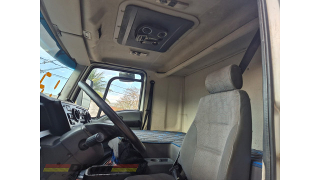 Cargo 2428 ano 2012 chassi 8x2 completo