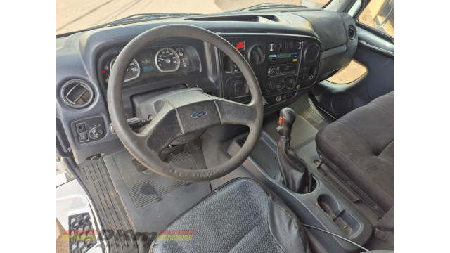 Cargo 1719 ano 2013 chassi 4x2 