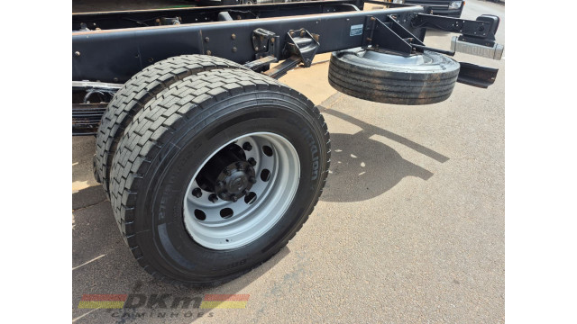 Cargo 1719 ano 2013 chassi 4x2 