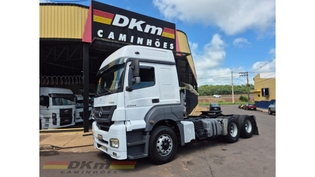 M.Benz Axor 2544 S ano 2014 automatico 6x2 completo