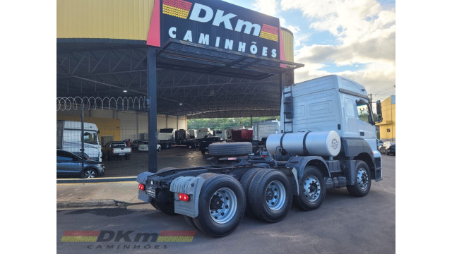 M.Benz/Axor 2544 S ano 2014 completo 8x2 automatico