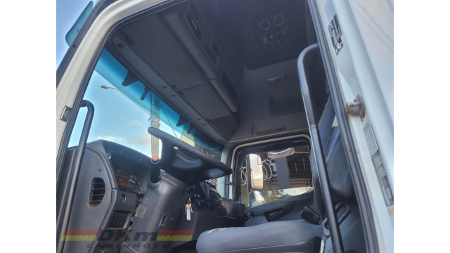 M.Benz/Axor 2544 S ano 2014 completo 8x2 automatico