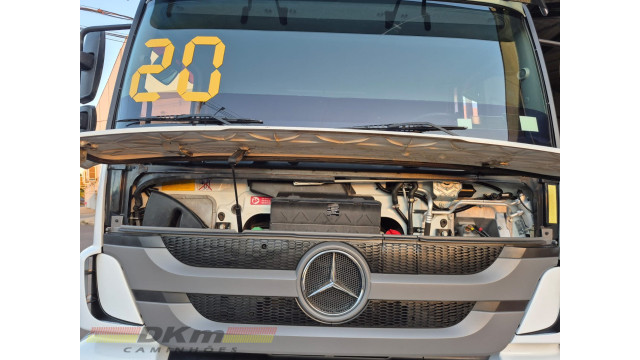 M.Benz/Axor 2536 S ano 2020 automatico 6x2 completo