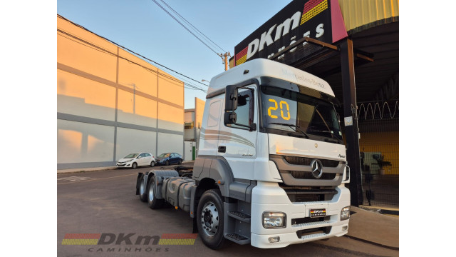 M.Benz/Axor 2536 S ano 2020 automatico 6x2 completo