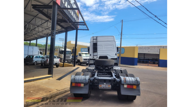 M.Benz Axor 2544 S ano 2014 automatico 6x2 completo