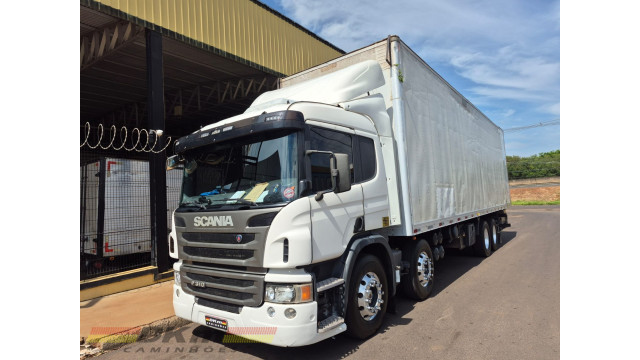 Scania P 310 ano 2014 automatico 8x2 c/ baú de 11 mts.