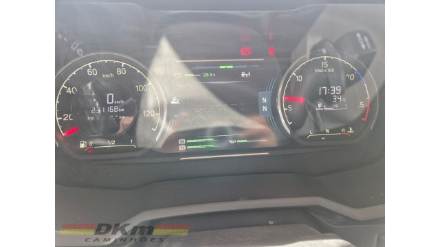 Scania P 360 ano 2021 automatico 8x2 completo (leia o anuncio) Scania P 360 ano 2021 automatico 8x2 completo (leia o anuncio)