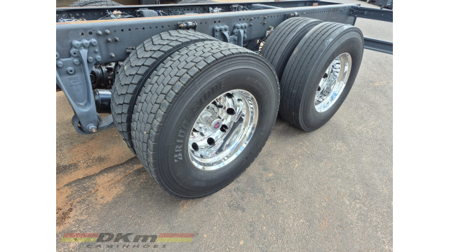 Scania P 360 ano 2021 automatico 8x2 completo (leia o anuncio) Scania P 360 ano 2021 automatico 8x2 completo (leia o anuncio)