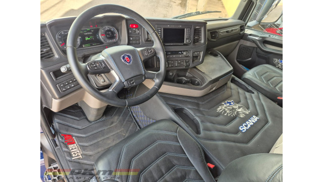 Scania P 360 ano 2021 automatico 8x2 completo (leia o anuncio) Scania P 360 ano 2021 automatico 8x2 completo (leia o anuncio)