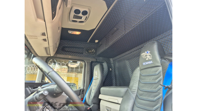 Scania P 360 ano 2021 automatico 8x2 completo (leia o anuncio) Scania P 360 ano 2021 automatico 8x2 completo (leia o anuncio)