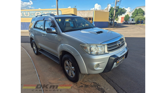 Toyota SW 4 SRV 2010 automatica 4x4 diesel 07 lugares