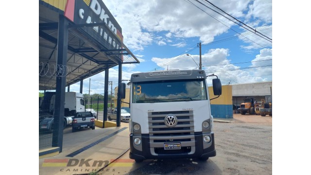 VW 24.280 ano 2013 chassi 8x2