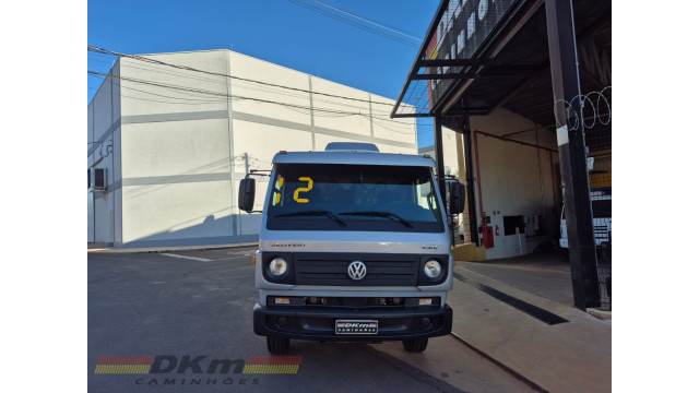VW 9.160 ano 2012 com A/C chassi 4x2