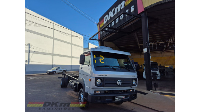 VW 9.160 ano 2012 com A/C chassi 4x2