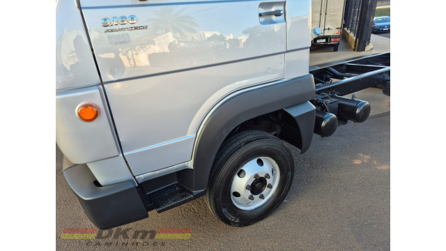 VW 9.160 ano 2012 com A/C chassi 4x2