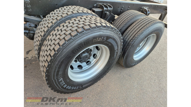 VW/19.320 ano 2006 completo 8x2 chassi