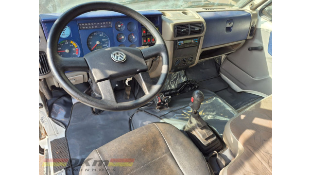 VW 17.250E ano 2011 caçamba facchini 12 m3 