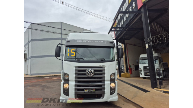 VW 19.330 constellation 2015 completo 6x2 chassi
