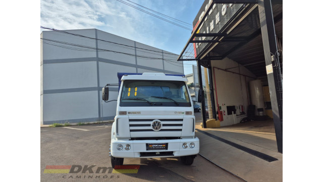 VW 17.250E ano 2011 caçamba facchini 12 m3 