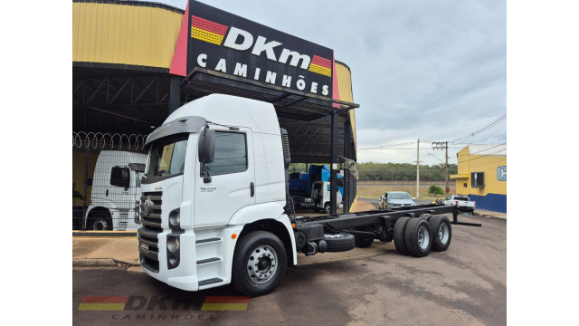 VW 19.330 constellation 2015 completo 6x2 chassi
