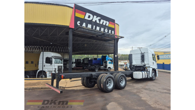 VW 19.330 constellation 2015 completo 6x2 chassi