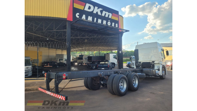VW/24.280 ano 2021 manual 6x2 completo