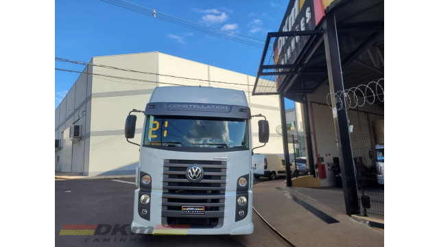 VW/24.280 ano 2021 manual 6x2 completo
