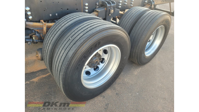 VW/24.280 ano 2021 manual 6x2 completo