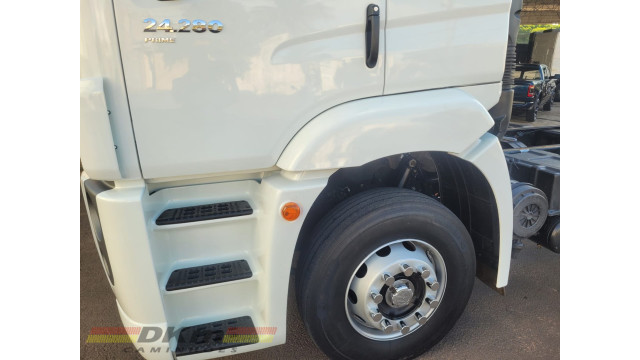 VW/24.280 ano 2021 manual 6x2 completo