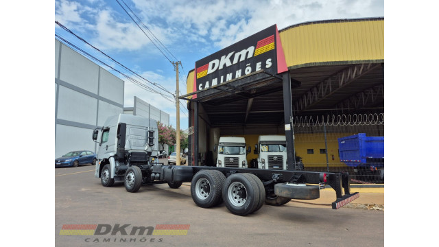VW 30.330 ano 2021 automatico completo  8x2 