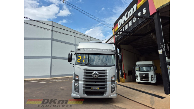 VW 30.330 ano 2021 automatico completo  8x2 