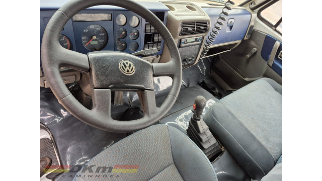 VW 13.180 ano 2008 cummins 4x2 chassi