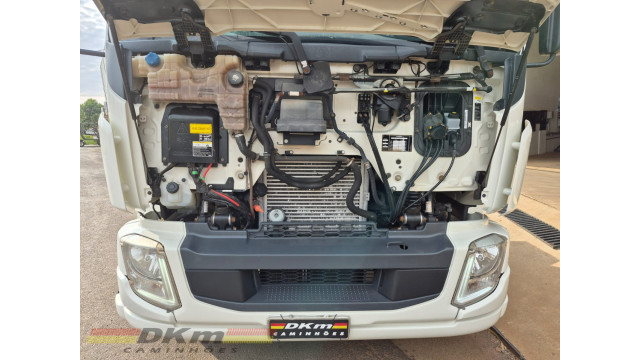 Volvo/VM 220 ano 2018 chassi 4x2 c/ ar.