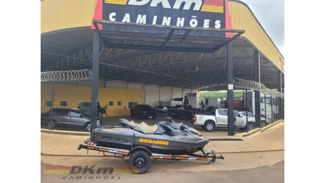 Jet Ski SeaDoo GTX 230 ano 2023 (22 horas) c/ carreta