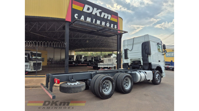 DAF XF/FTT 530 plataforma 2021 completo 6x4 aut.