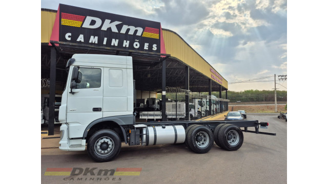 DAF XF/FTT 530 plataforma 2021 completo 6x4 aut.
