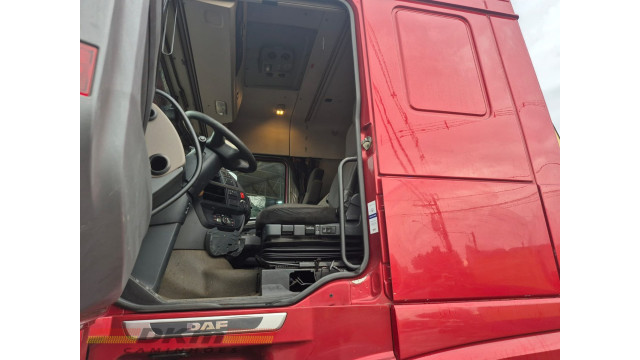 DAF XF/FTT 530 plataforma 2021 completo 6x4 aut.