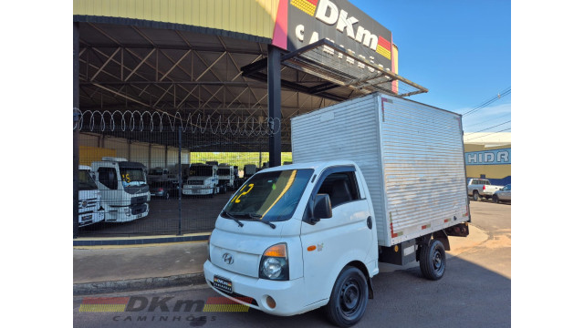 Hyundai/HR 2012 diesel c/baú 3mts. Hyundai/HR 2012 diesel c/baú 3mts.