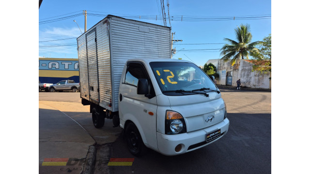 Hyundai/HR 2012 diesel c/baú 3mts.