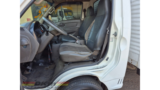 Hyundai/HR 2012 diesel c/baú 3mts.