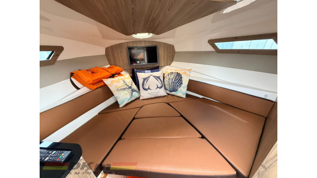 Lancha NX 290 ano 2022 - 67 horas