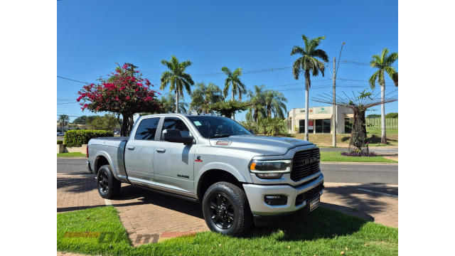 Ram 3500 Laramie 2022 c/ 39.000 km 