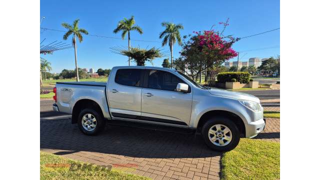 S 10 LT 2.8 ano 2013  diesel 4x4 automatico